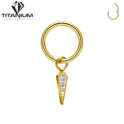 Kolczyk z tytanu ASTM F-136 – trzy cyrkonie w oprawie bezel z pierścieniem O‑Ring