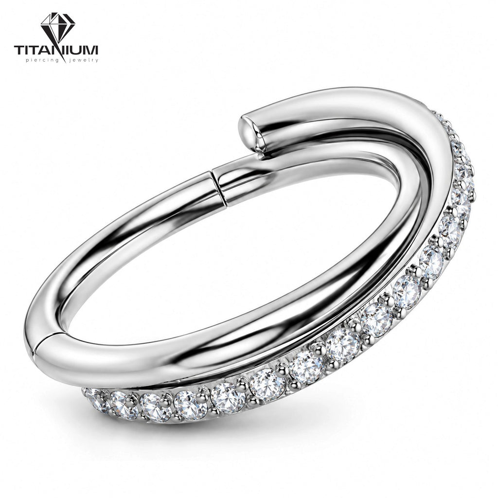 Anneau clicker avec des zircons blancs