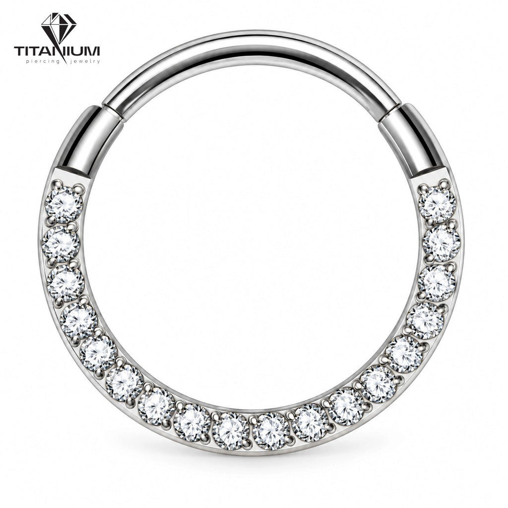 Clicker-Ringpiercing mit weißen Zirkoniasteinen an der Seite