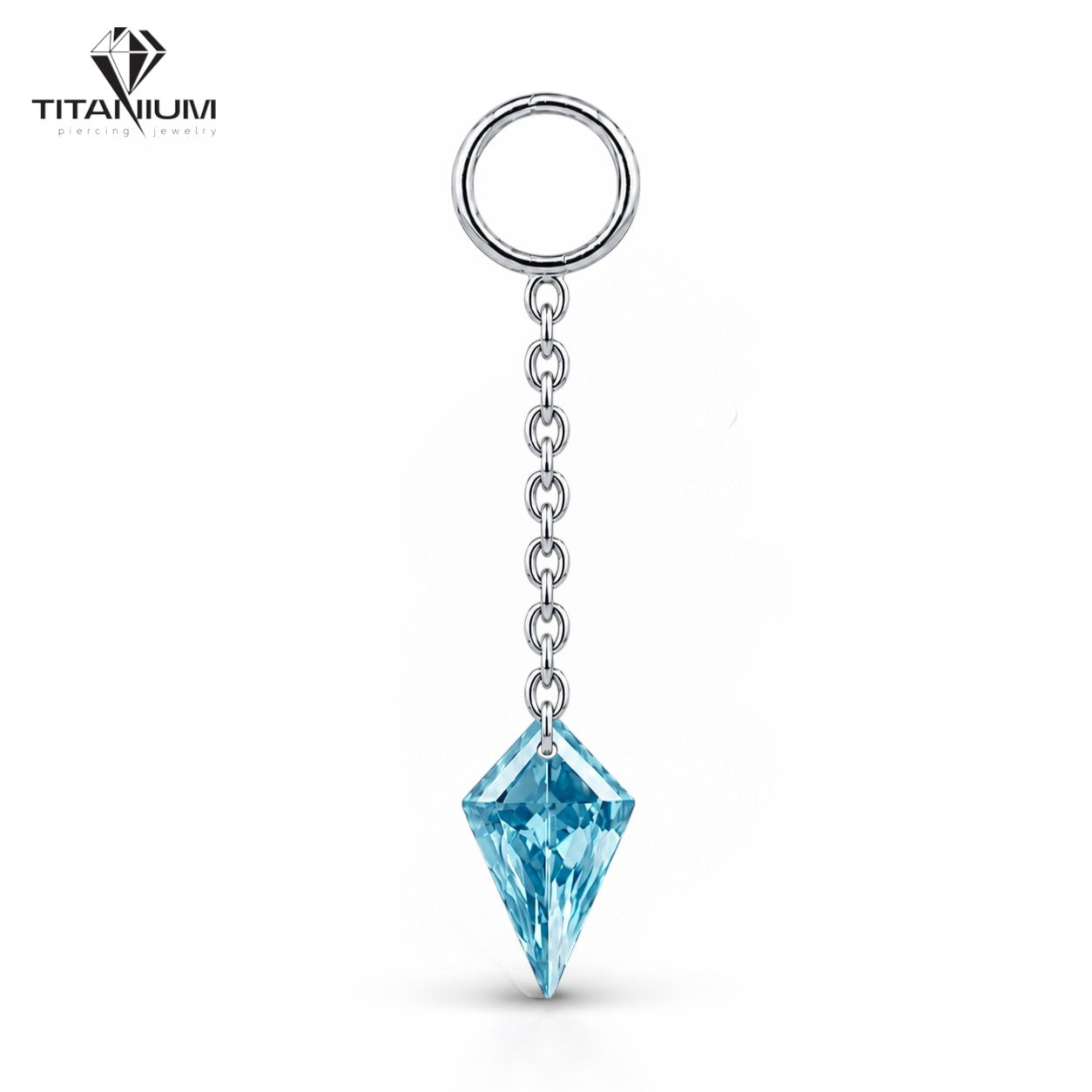 Elegancki wisiorek z łańcuszkiem i kryształem diamentowym.