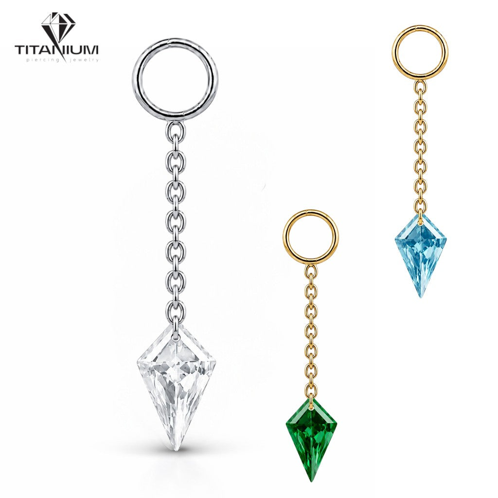 Elegancki wisiorek z łańcuszkiem i kryształem diamentowym.