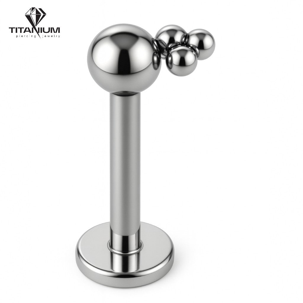 Tytanowy Labret w kolorze srebrnym z kuleczkami